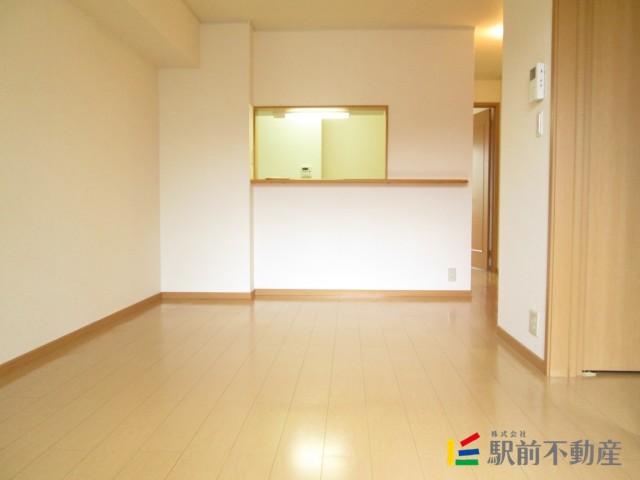 居室・リビング　※間取り反転タイプの写真になります。
