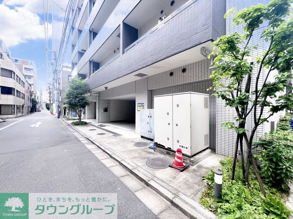 エントランス　お問合せは(株)タウンハウジングレジデンス事業部【03-…