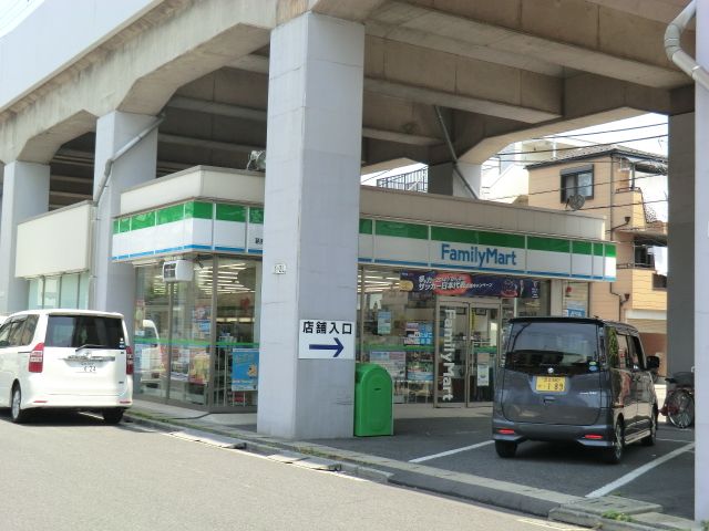 コンビニ　ファミリーマート葛飾立石六丁目店（コンビニ）まで184m