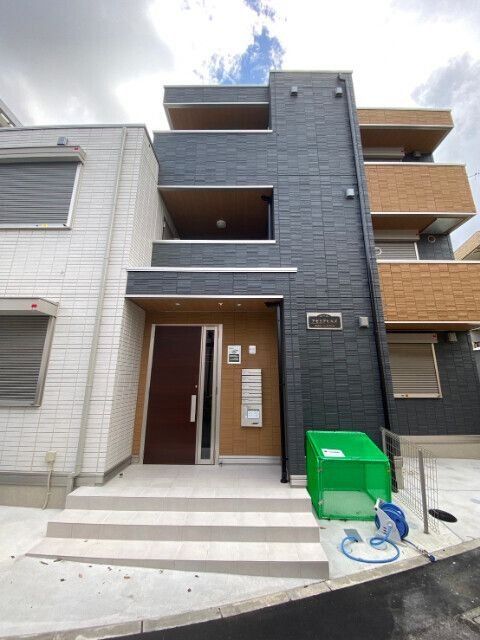 エントランス　★お問い合わせはタウンハウジングまで★