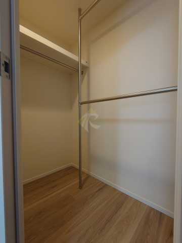 収納　別部屋の参考写真になります。