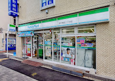 コンビニ　ファミリーマート西早稲田二丁目店（コンビニ）まで133m