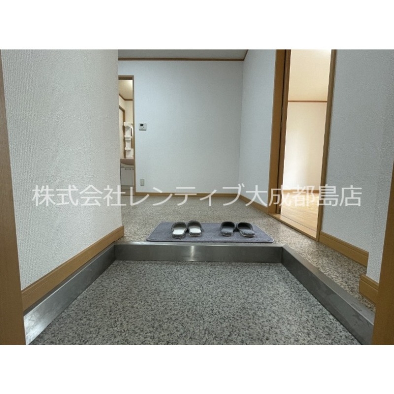 セレブ中宮の玄関写真