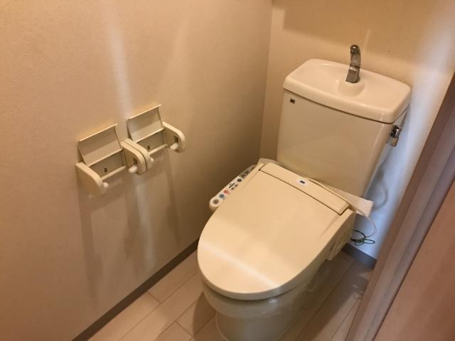 トイレ　シャワー付トイレ