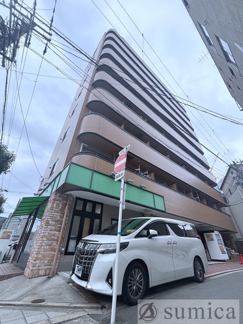 建物外観　スマートに佇むお家。毎日が楽しくなります。