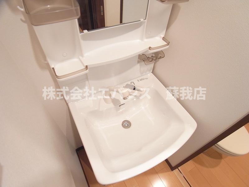 洗面設備　忙しい朝には欠かせない洗面所です