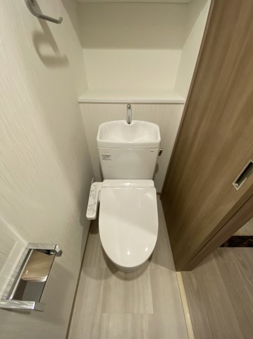 地下鉄谷町線 中崎町駅 徒歩8分 15階建 築2年のトイレ写真