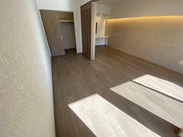 地下鉄谷町線 中崎町駅 徒歩8分 15階建 築2年の居間写真