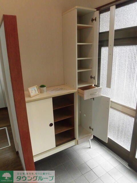 上原アパートの玄関写真