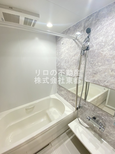 東急田園都市線 駒沢大学駅 徒歩9分 3階建 築1年の風呂写真