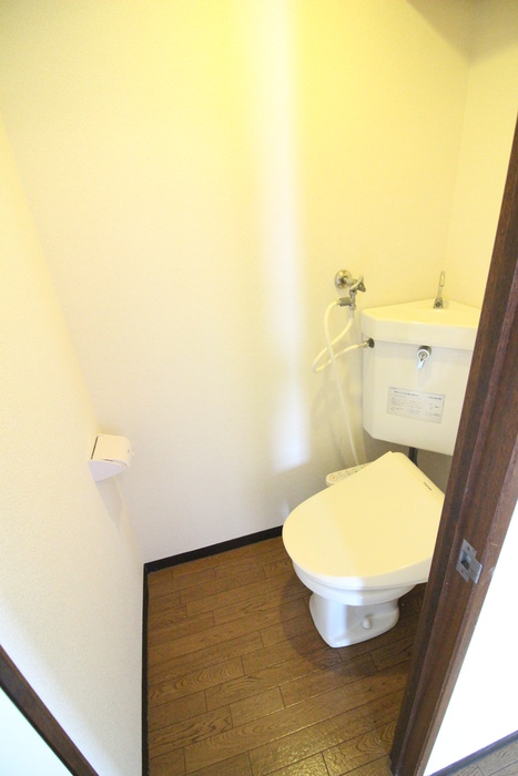 LOU菊水元町のトイレ写真
