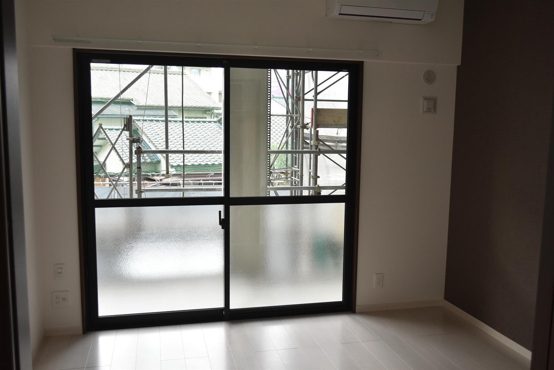 バルコニー　同シリーズ類似タイプのお部屋の写真です。