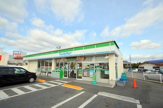 コンビニ　ファミリーマートくらしき駅北店（コンビニ）まで748m