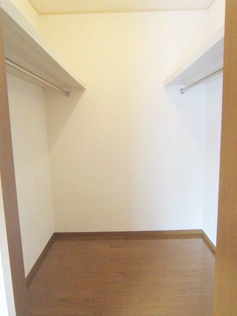 収納　★ウォークインクローゼットで荷物がたっぷり入ります★