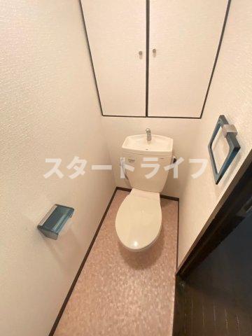 地下鉄御堂筋線 東三国駅 徒歩10分 9階建 築38年のトイレ写真