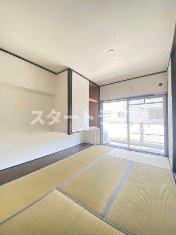 地下鉄御堂筋線 東三国駅 徒歩10分 9階建 築38年の内装写真