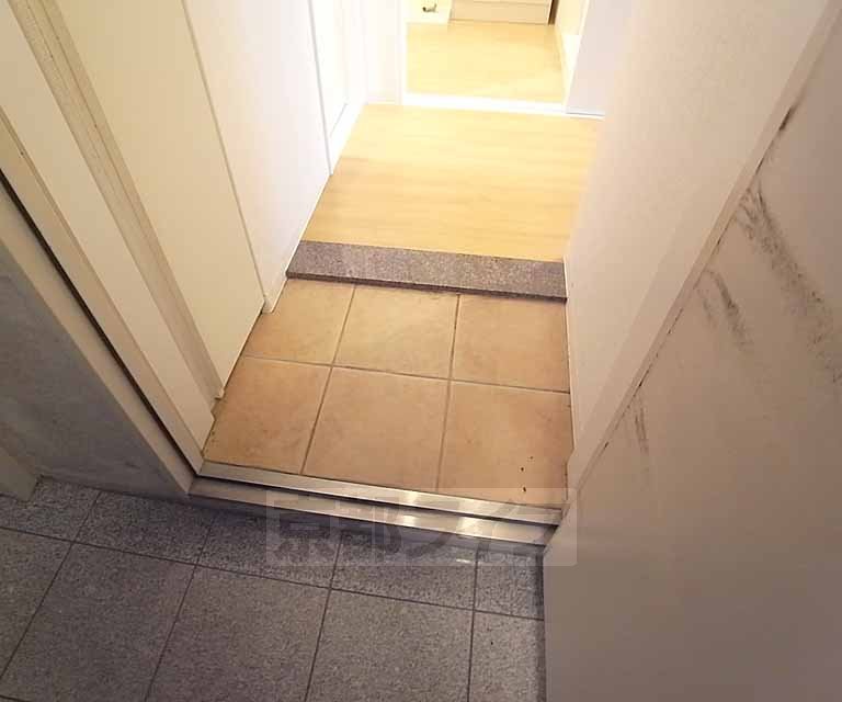 East Court 北白川の玄関写真