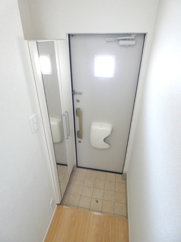 玄関　図面と現状に相違がある場合には現状を優先