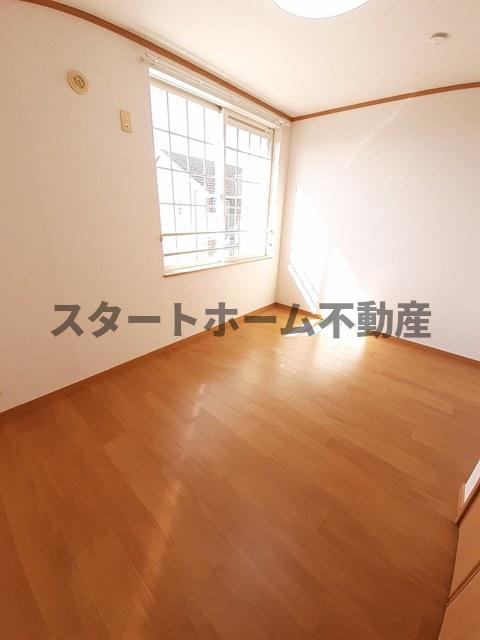 その他部屋・スペース　使い勝手のいい寝室です