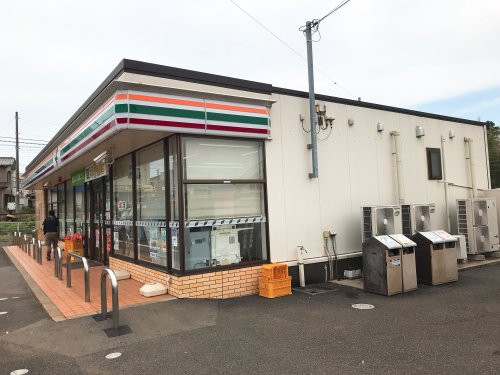 コンビニ　セブンイレブン 八街榎戸駅前店（コンビニ）まで257m