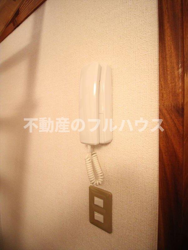 バルコニー　バルコニー：電動シャッタ―付