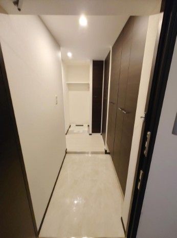 玄関　参考写真：別部屋タイプ