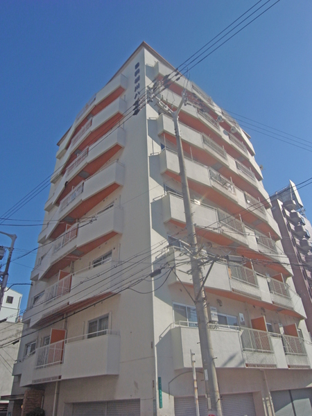 大阪市浪速区幸町のマンションの建物外観