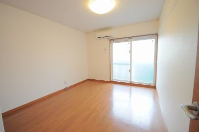 居室・リビング　現状優先です。