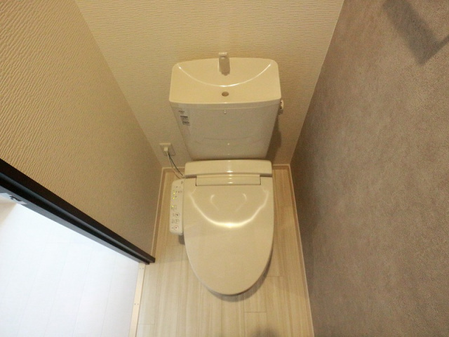 【REGALEST MAREA 西原のトイレ】