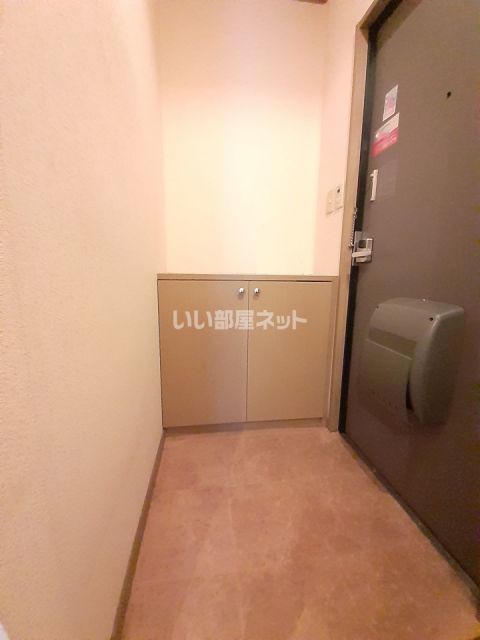 【加古川市山手のアパートの玄関】