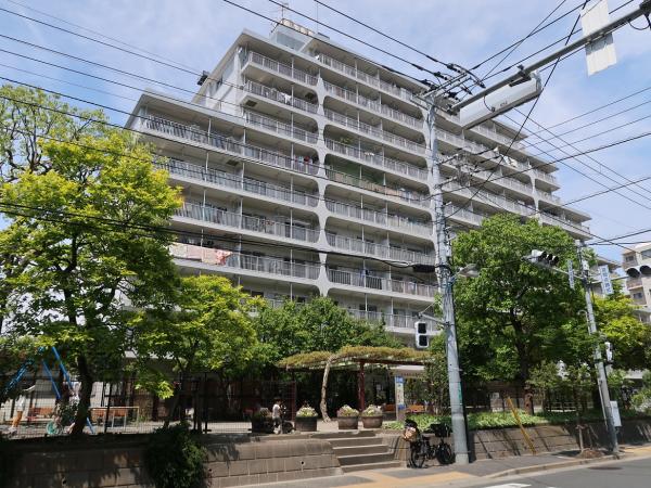 【ソフトタウン小島町の建物外観】