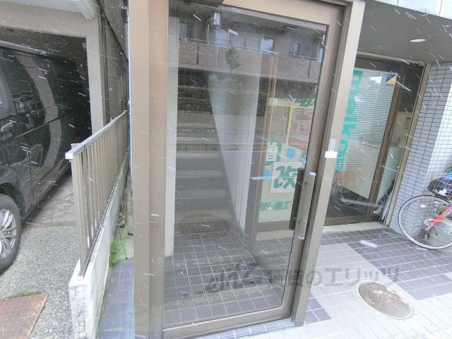 エントランス　エントランス