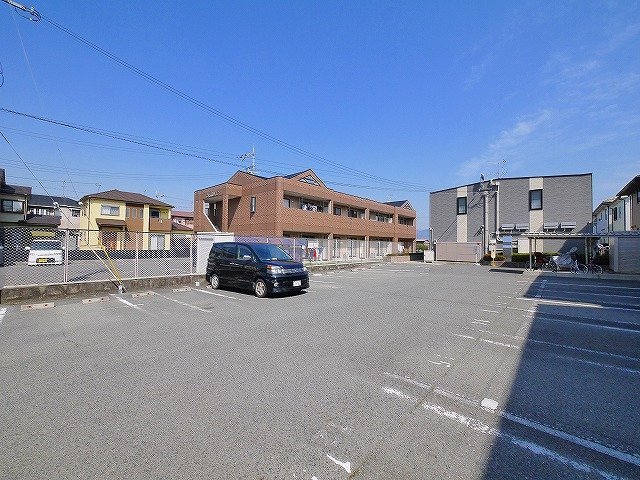 【磯城郡田原本町大字阪手のアパートの駐車場】