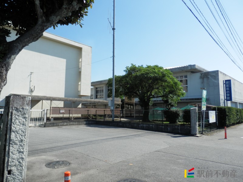 【ヒルズ諸富IIの小学校】