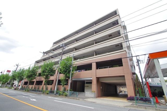 【町田市能ヶ谷のマンションの建物外観】