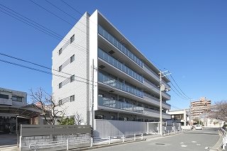 【ソラードセンリの建物外観】