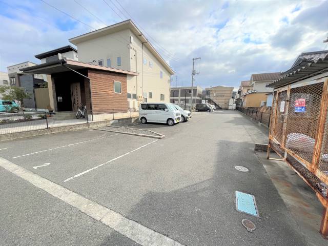 駐車場　駐車場