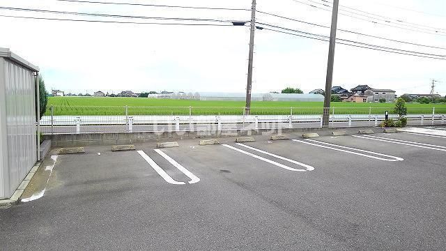 【杵島郡江北町大字惣領分のアパートの駐車場】