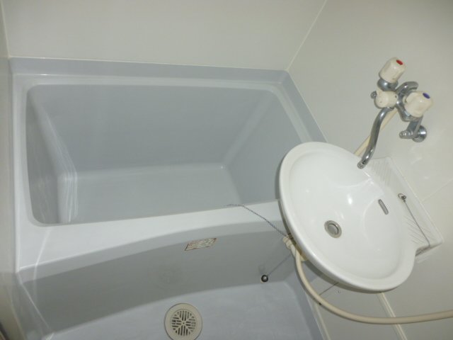 バス・シャワールーム　ゆったり過ごせるお風呂です