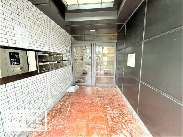 ショッピングセンター　ワッツウィズ広場マルナカ店（ショッピングセンター）まで211m