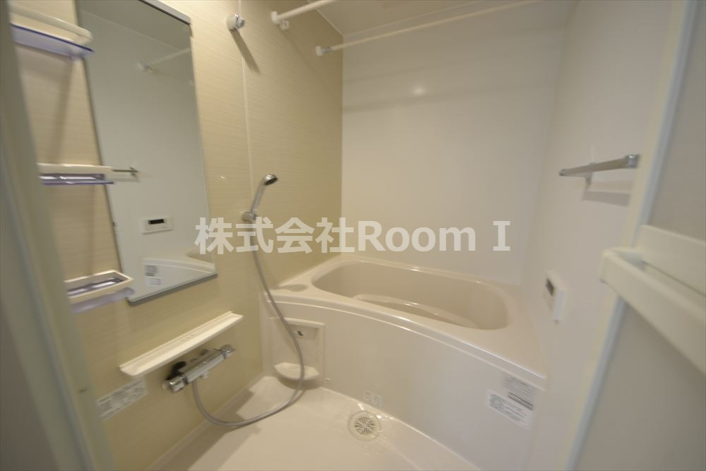 バス・シャワールーム　落ち着いた空間のお風呂です