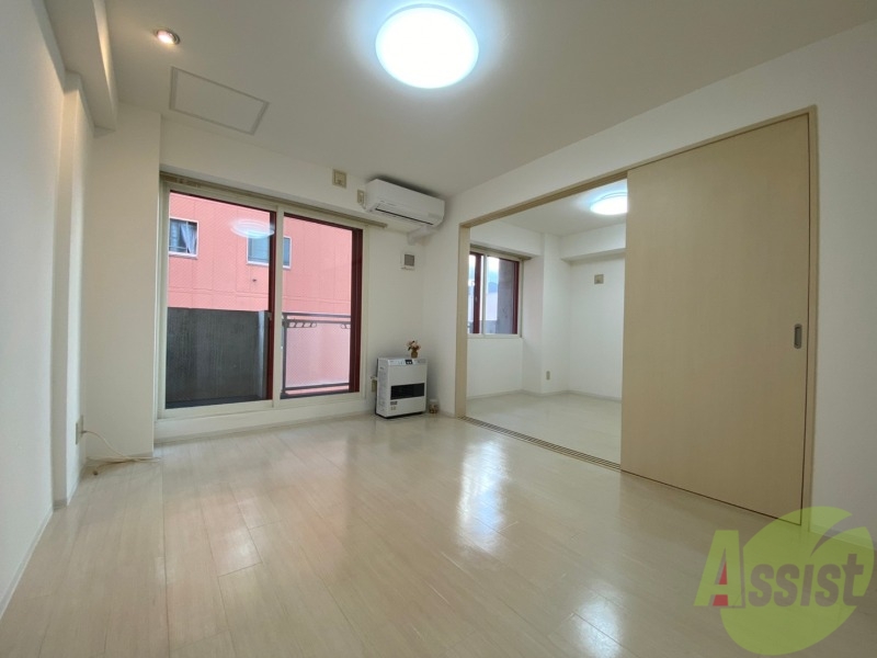 居室・リビング　広くてキレイなお部屋が広がっていて、充実した生活が送れそう。