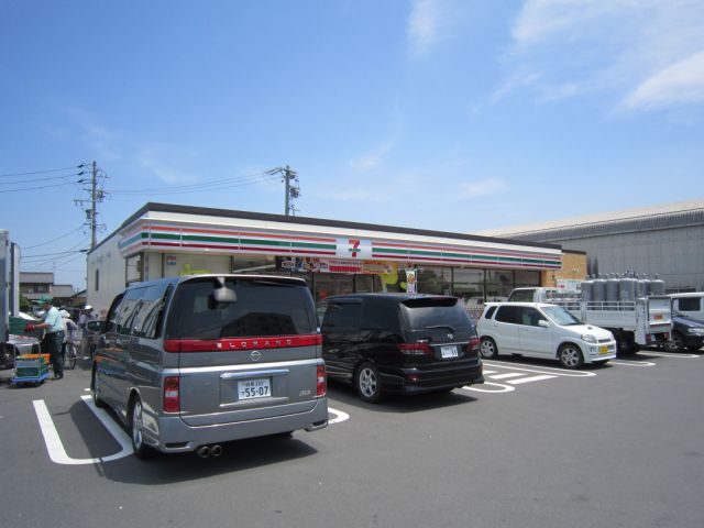 コンビニ　セブンイレブン（コンビニ）まで90m