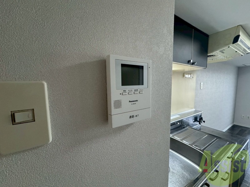 セキュリティ　ＴＶモニター付インターホンです。来客者の顔が見えるので安心！