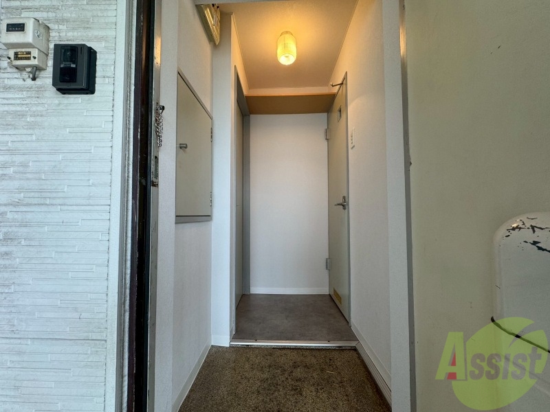 玄関　玄関の様子です。明るい印象ですね。気分もあがりそう。