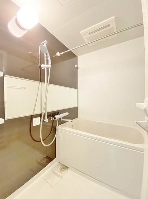 バス・シャワールーム　浴室乾燥・暖房機能付き浴室