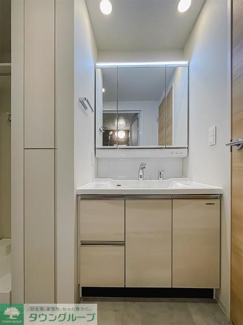 洗面設備　※写真は同タイプ住戸です。