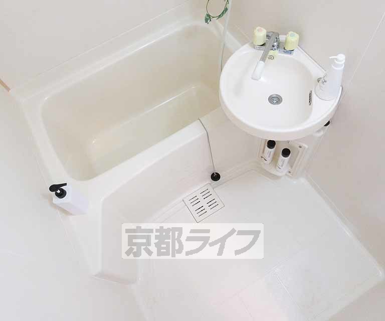 バス・シャワールーム　バスルームです！