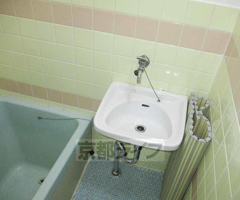 バス・シャワールーム　玄関です。