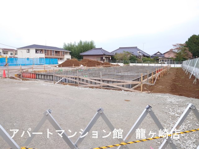 建物外観　建築中